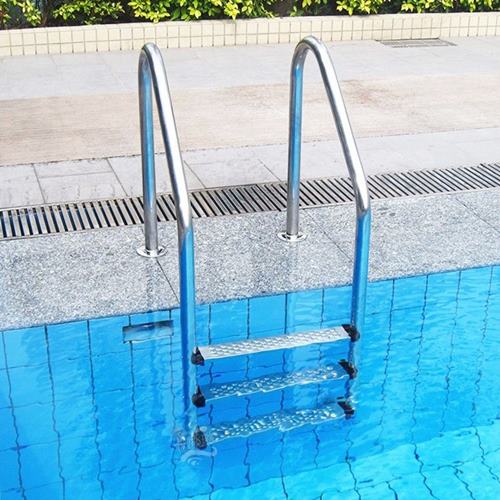 Peralatan Tangga Kolam Renang